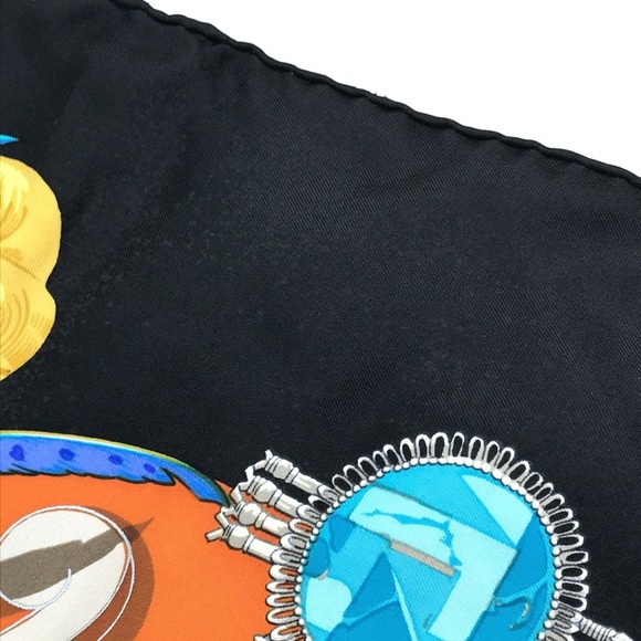 HERMES Black Scarf - Picture 4 of 13